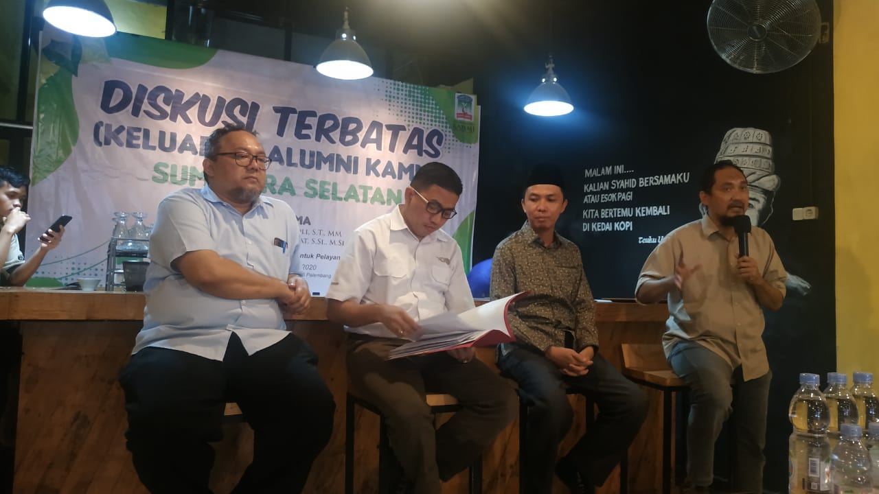 Keluarga Alumni KAMMI Sumsel saat menggelar diskusi